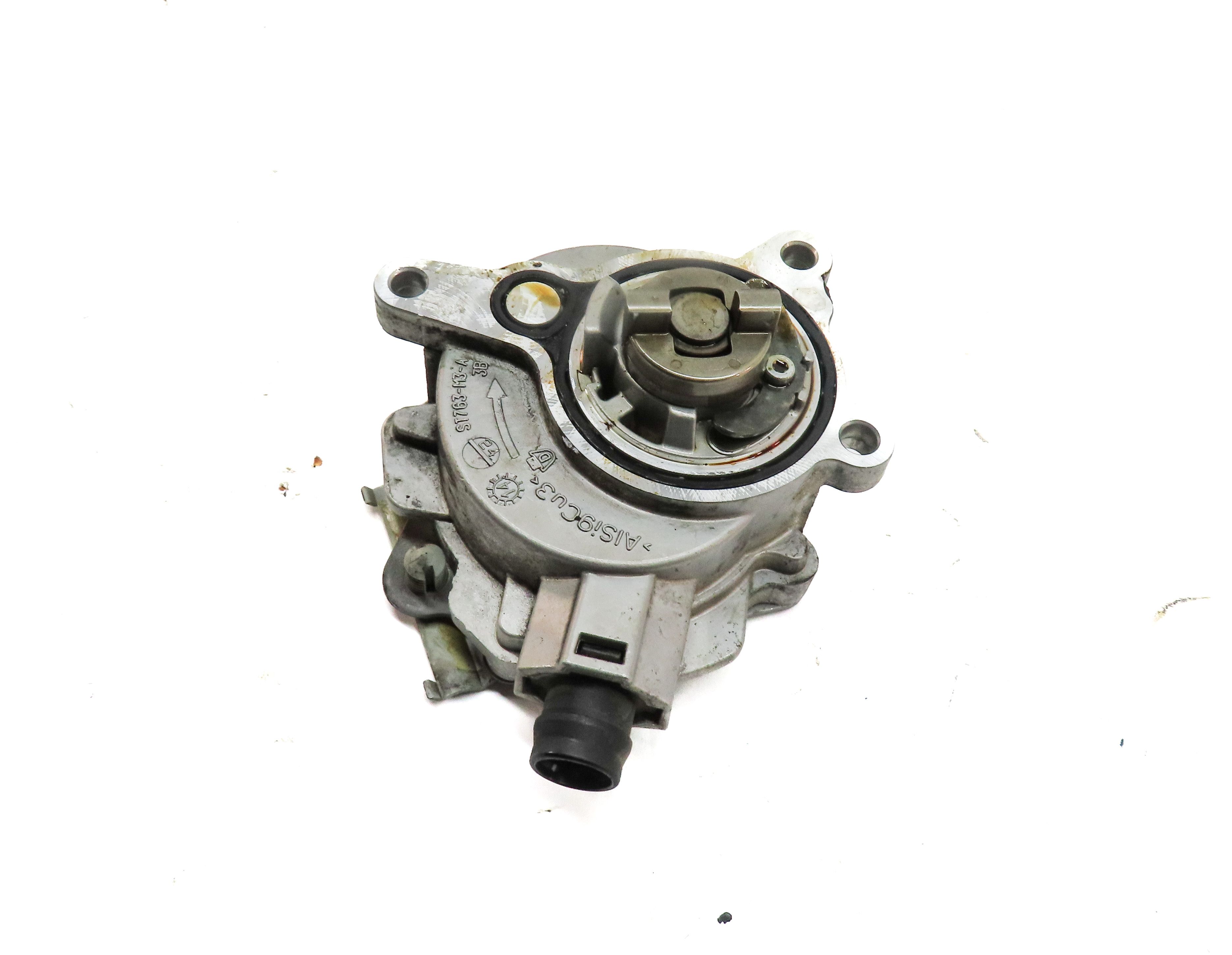12-17 JAGUAR XE XF / RANGE ROVER EVOQUE DISCOVERY LR2 2.0L BRAKE VACUUM PUMP — exact item pictured